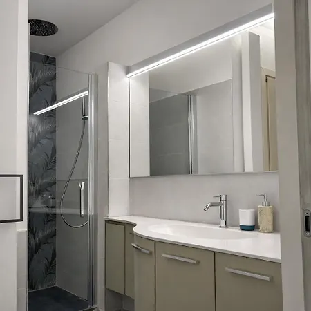 Bilocale In Centro A 1 Minuto Da Piazza Unita Apartman