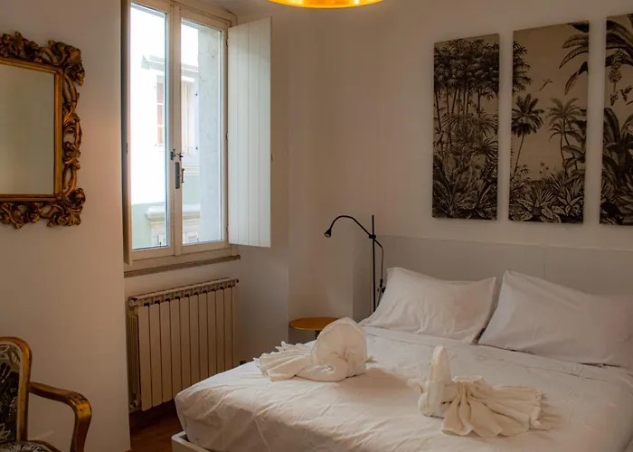 Bilocale In Centro A 1 Minuto Da Piazza Unita *