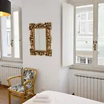 Bilocale In Centro A 1 Minuto Da Piazza Unita 公寓