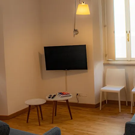 Bilocale In Centro A 1 Minuto Da Piazza Unita Appartement Trieste