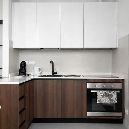 Bilocale In Centro A 1 Minuto Da Piazza Unita * 的里雅斯特