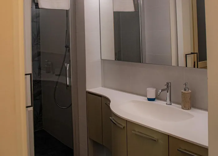 Bilocale In Centro A 1 Minuto Da Piazza Unita Appartement Trieste