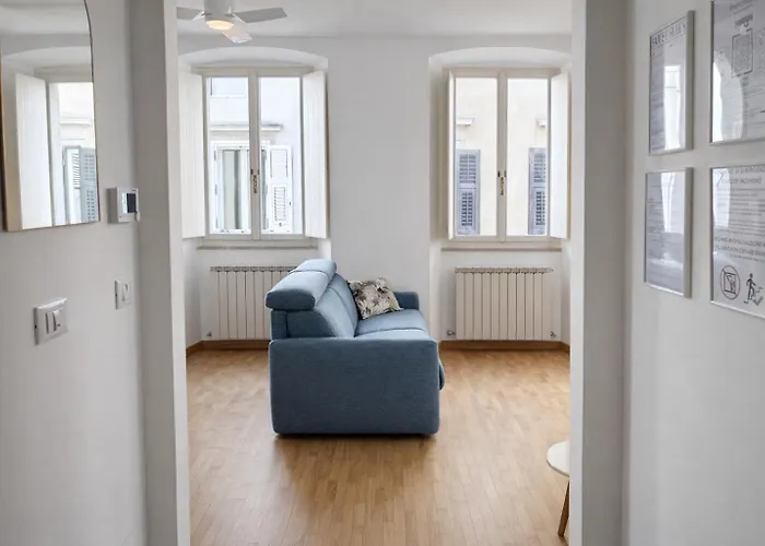 Bilocale In Centro A 1 Minuto Da Piazza Unita